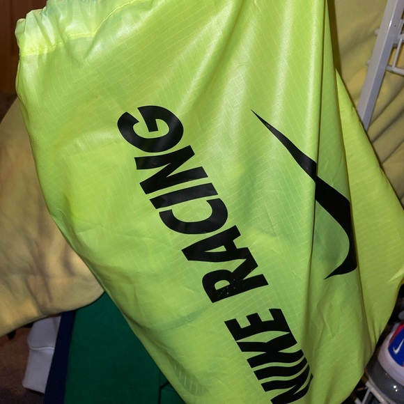 Track shoes, spikes and bag - Picture 5 of 7